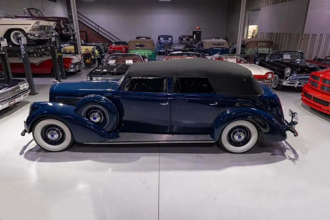 1939 Lincoln Zephyr - Image 14 of 31