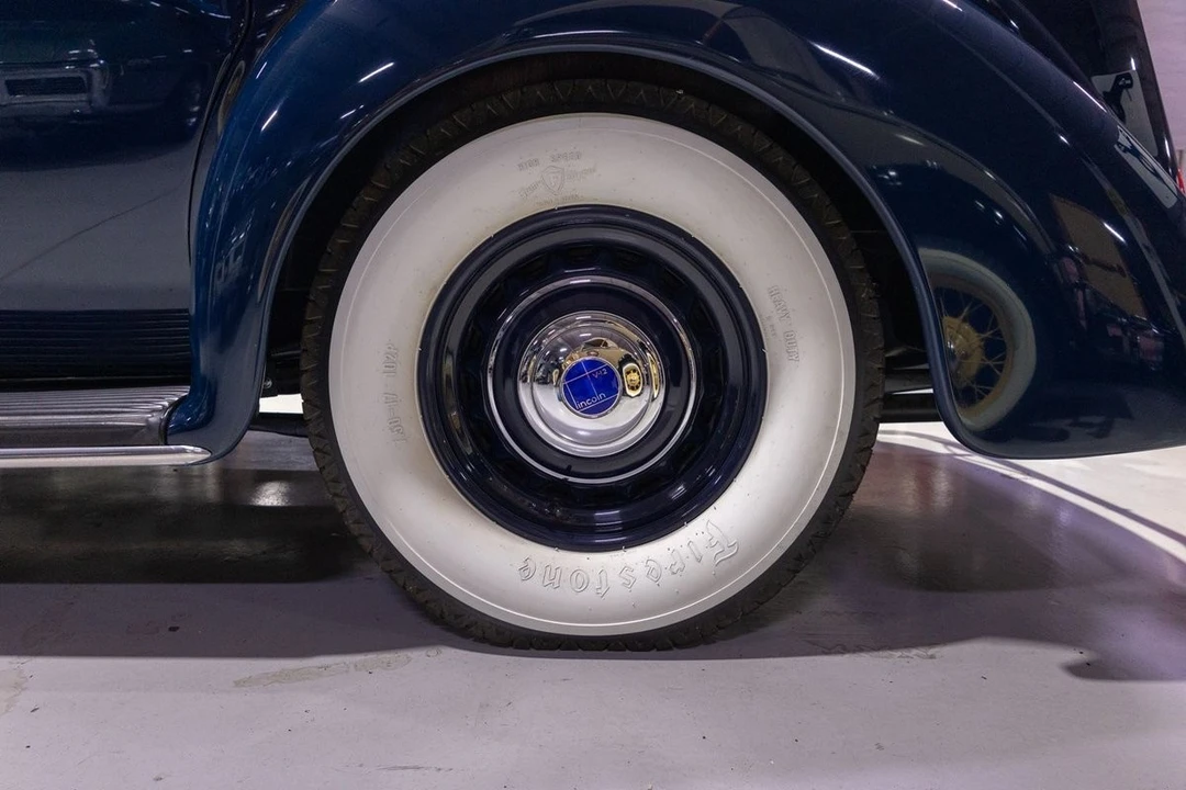 1939 Lincoln Zephyr - Image 26 of 31