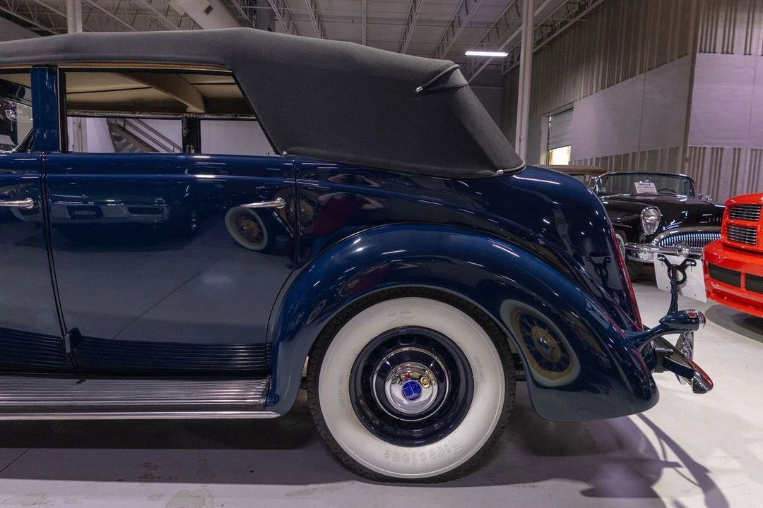 1939 Lincoln Zephyr - Image 25 of 31