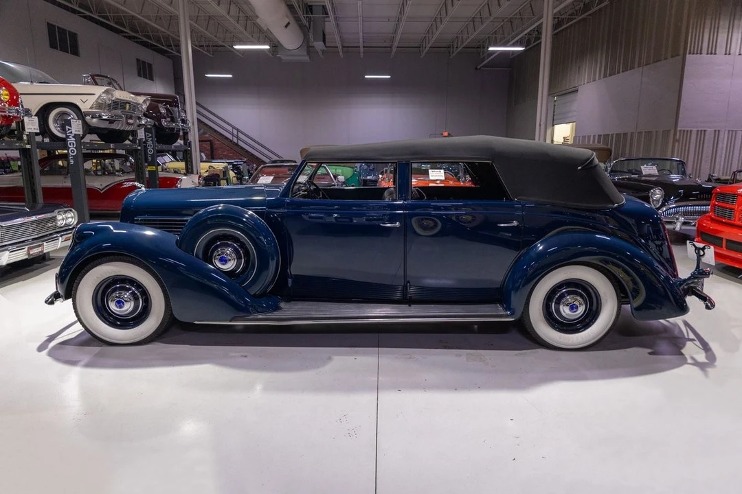 1939 Lincoln Zephyr - Image 22 of 31