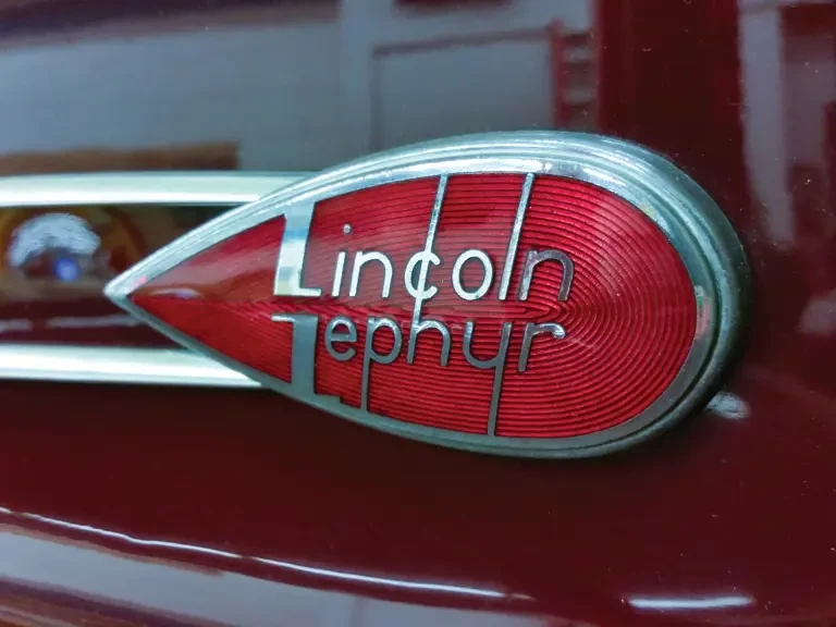 1939 Lincoln Zephyr - Image 8 of 23