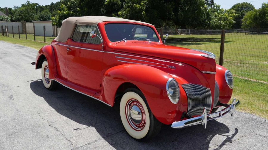 1939 Lincoln Zephyr - Image 12 of 31
