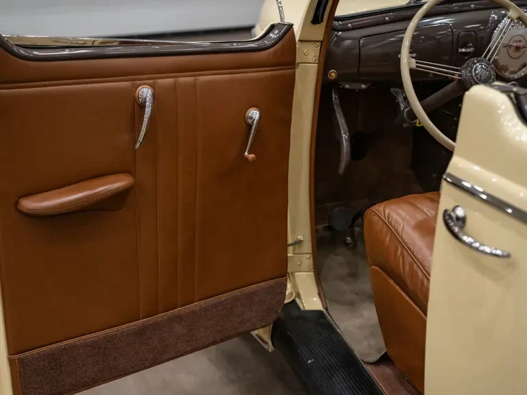 1939 Lincoln Zephyr - Image 25 of 31