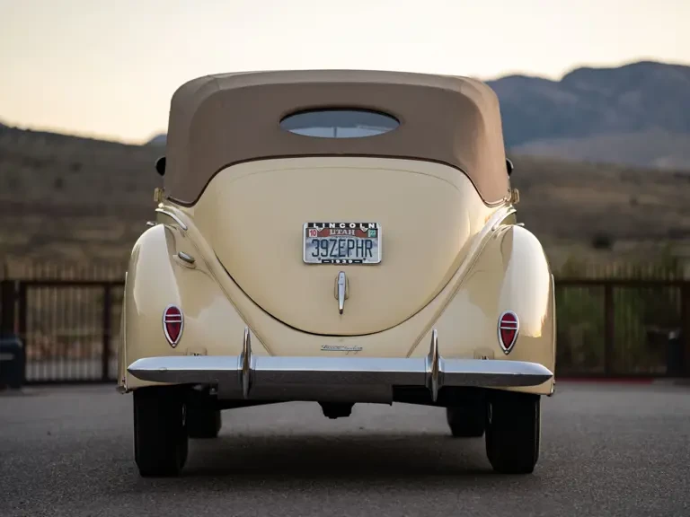 1939 Lincoln Zephyr - Image 9 of 31
