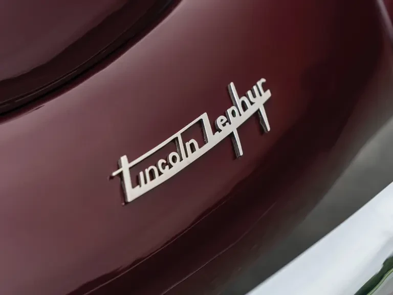 1939 Lincoln Zephyr - Image 10 of 31