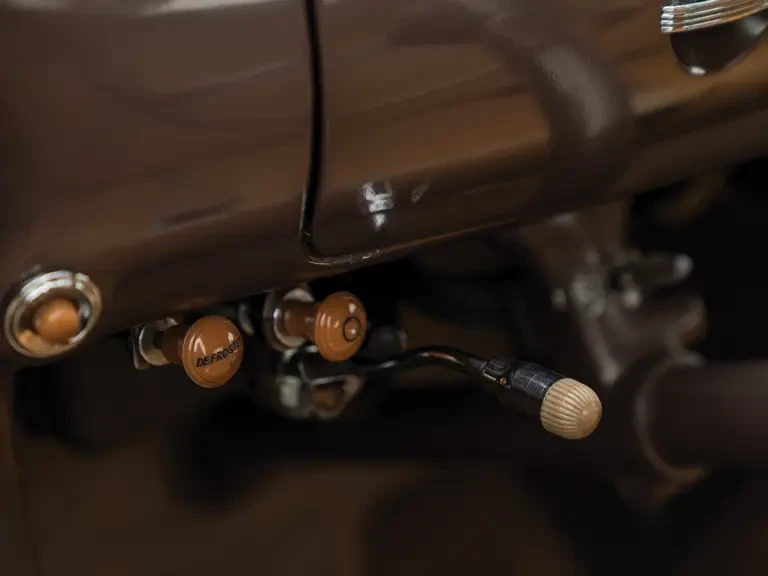 1939 Lincoln Zephyr - Image 31 of 31