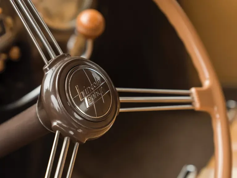 1939 Lincoln Zephyr - Image 30 of 31