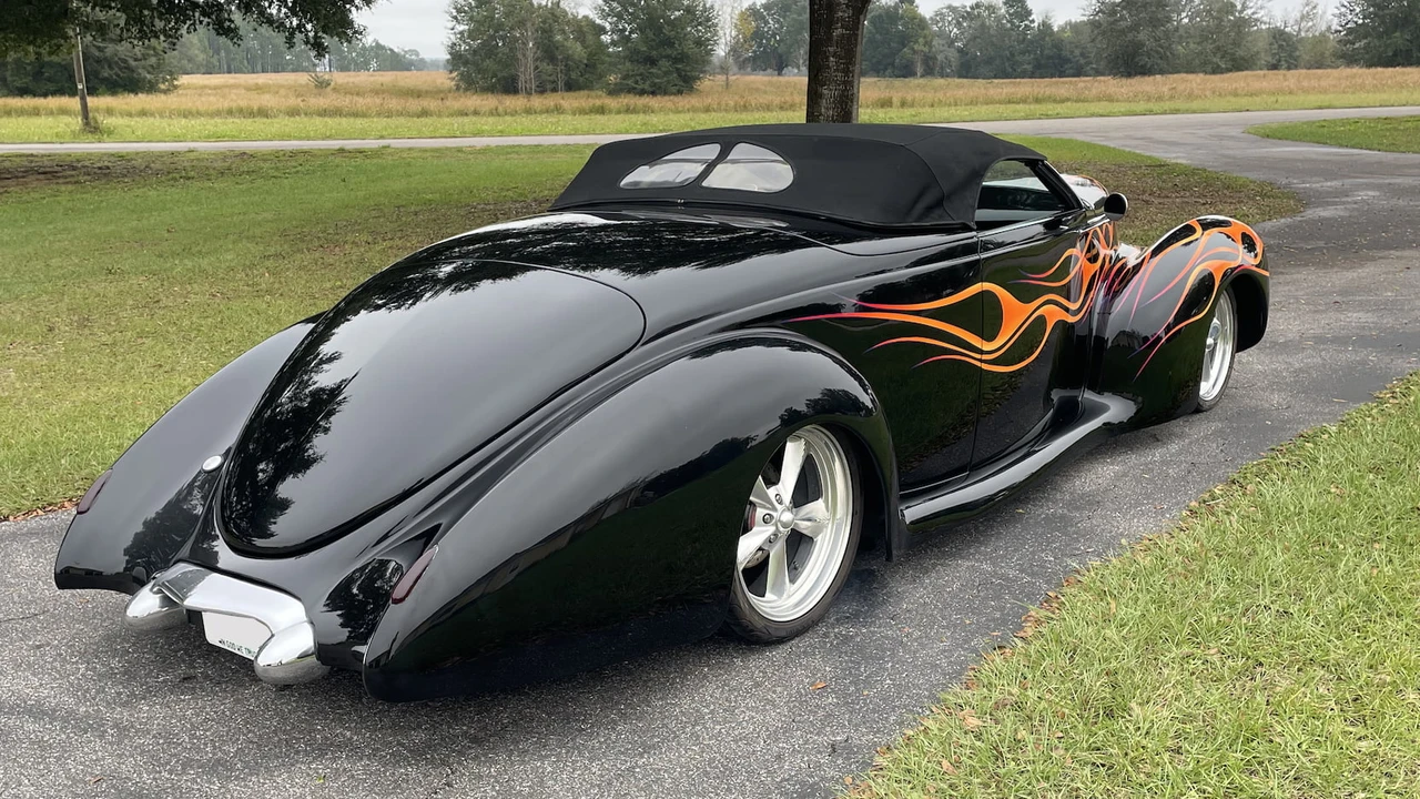 1939 Lincoln Zephyr - Image 15 of 20