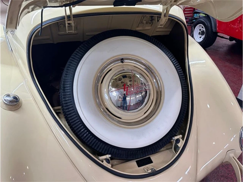 1939 Lincoln Zephyr - Image 31 of 31