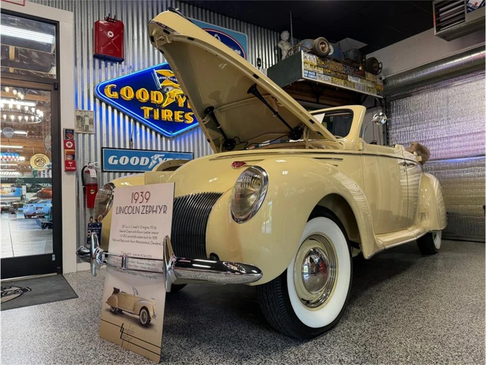 1939 Lincoln Zephyr - Image 23 of 31