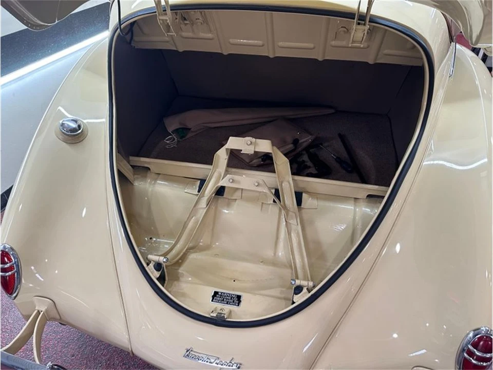 1939 Lincoln Zephyr - Image 30 of 31