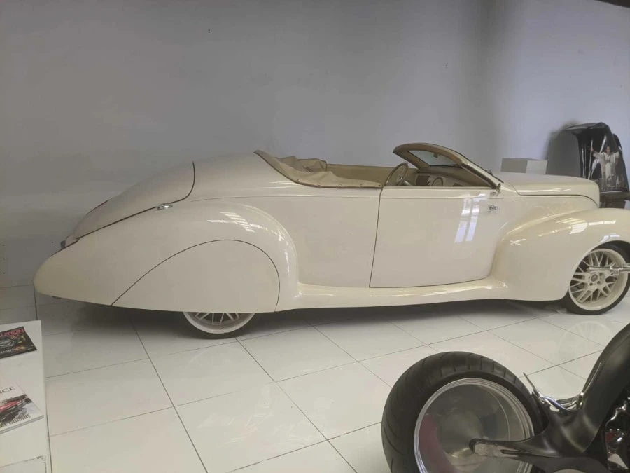 1939 Lincoln Zephyr - Image 2 of 19