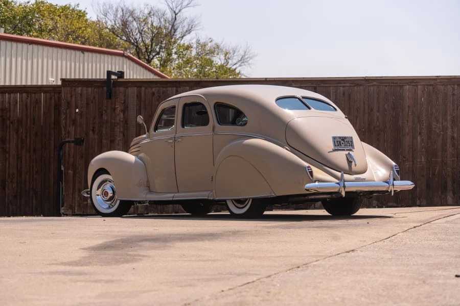 1939 Lincoln Zephyr - Image 13 of 31