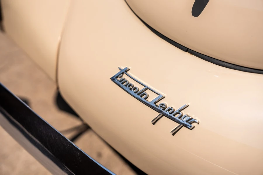 1939 Lincoln Zephyr - Image 4 of 31