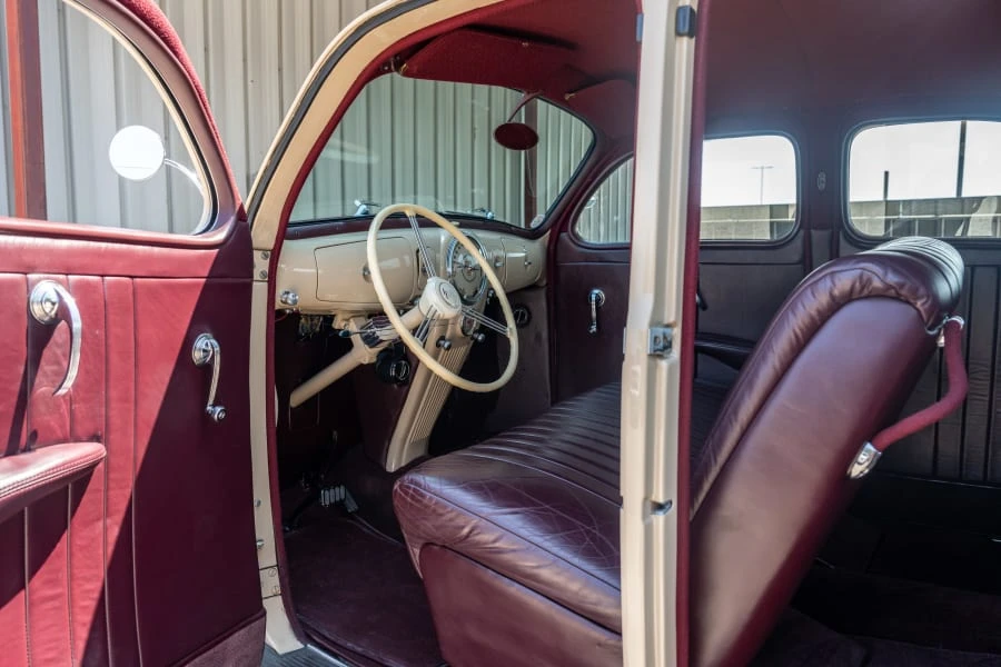 1939 Lincoln Zephyr - Image 25 of 31