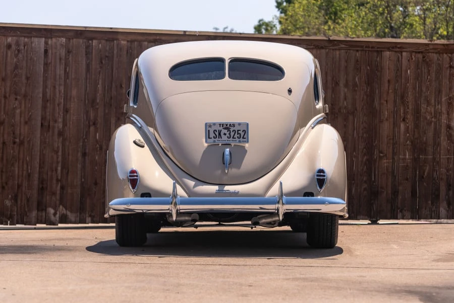 1939 Lincoln Zephyr - Image 10 of 31