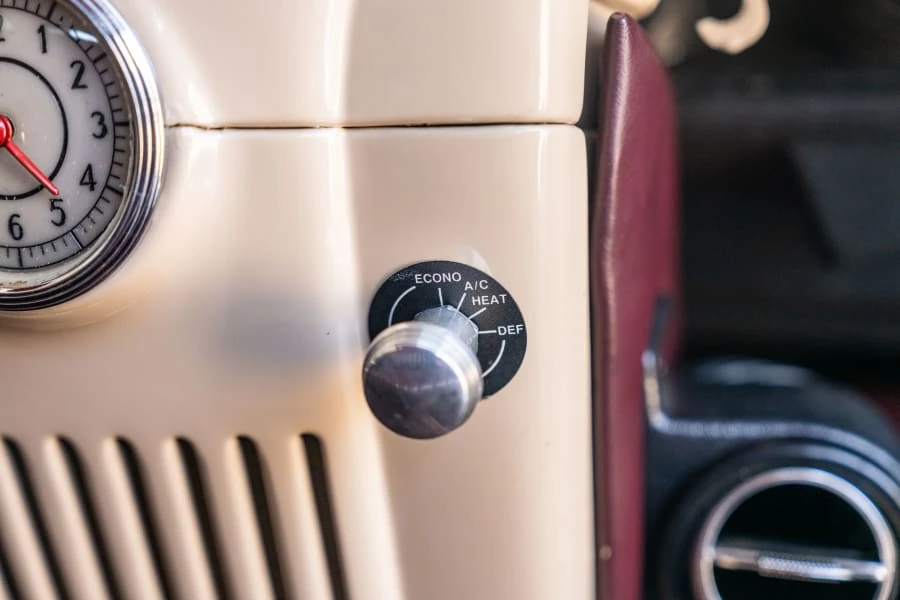 1939 Lincoln Zephyr - Image 26 of 31