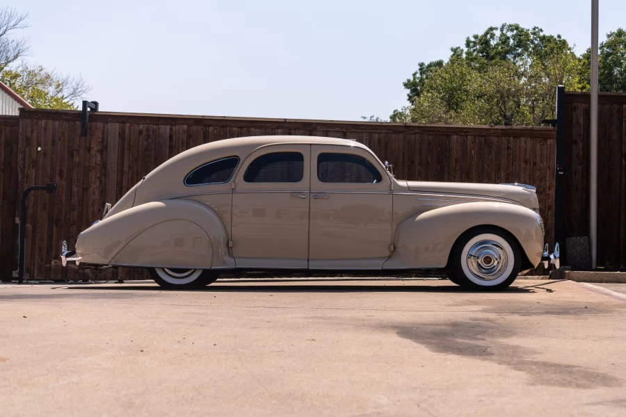 1939 Lincoln Zephyr - Image 2 of 31