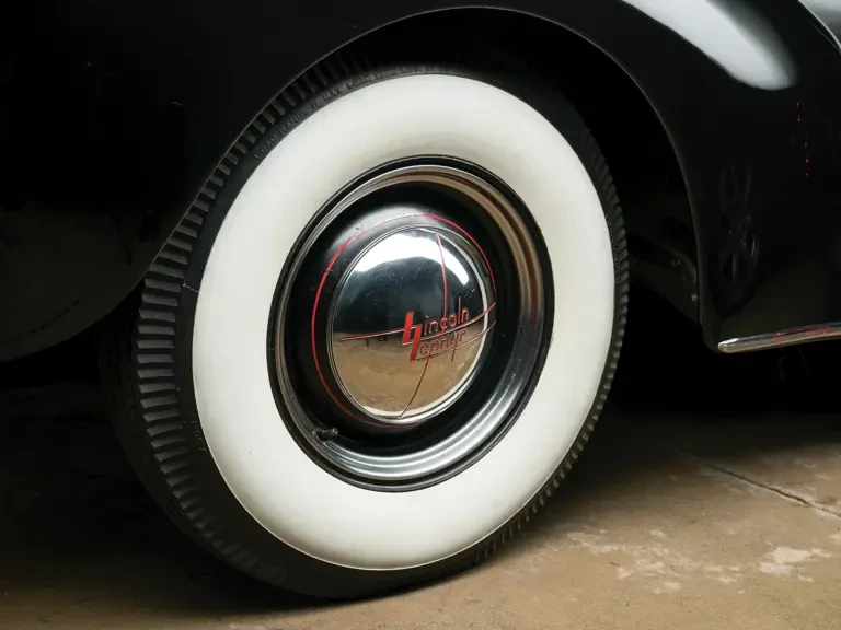 1939 Lincoln Zephyr - Image 17 of 26
