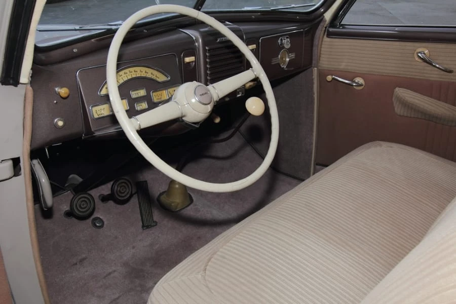 1939 Mercury Eight - Image 4 of 11
