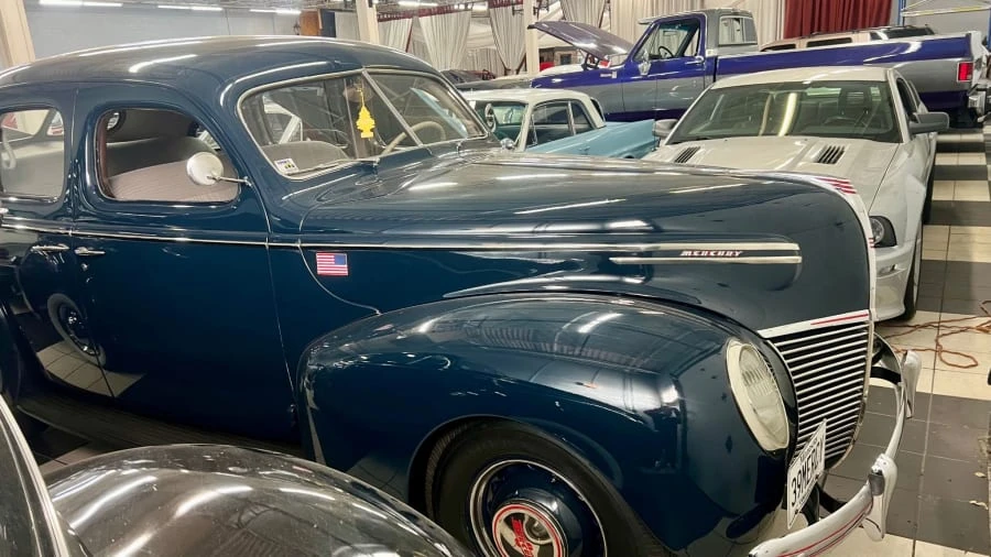 1939 Mercury Eight - Image 5 of 12