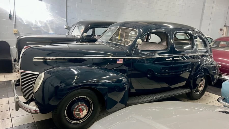 1939 Mercury Eight - Image 4 of 12