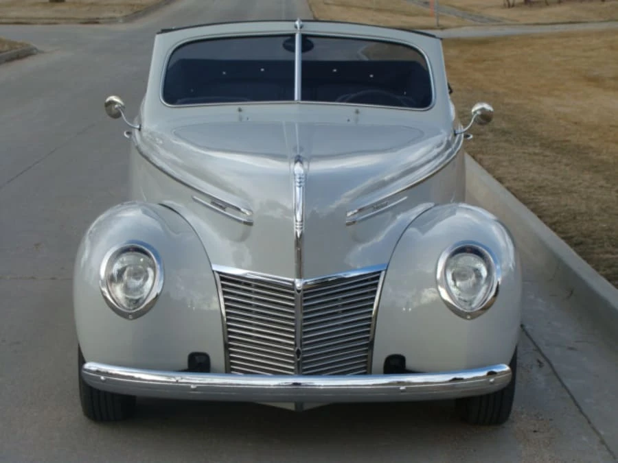 1939 Mercury Eight - Image 10 of 11