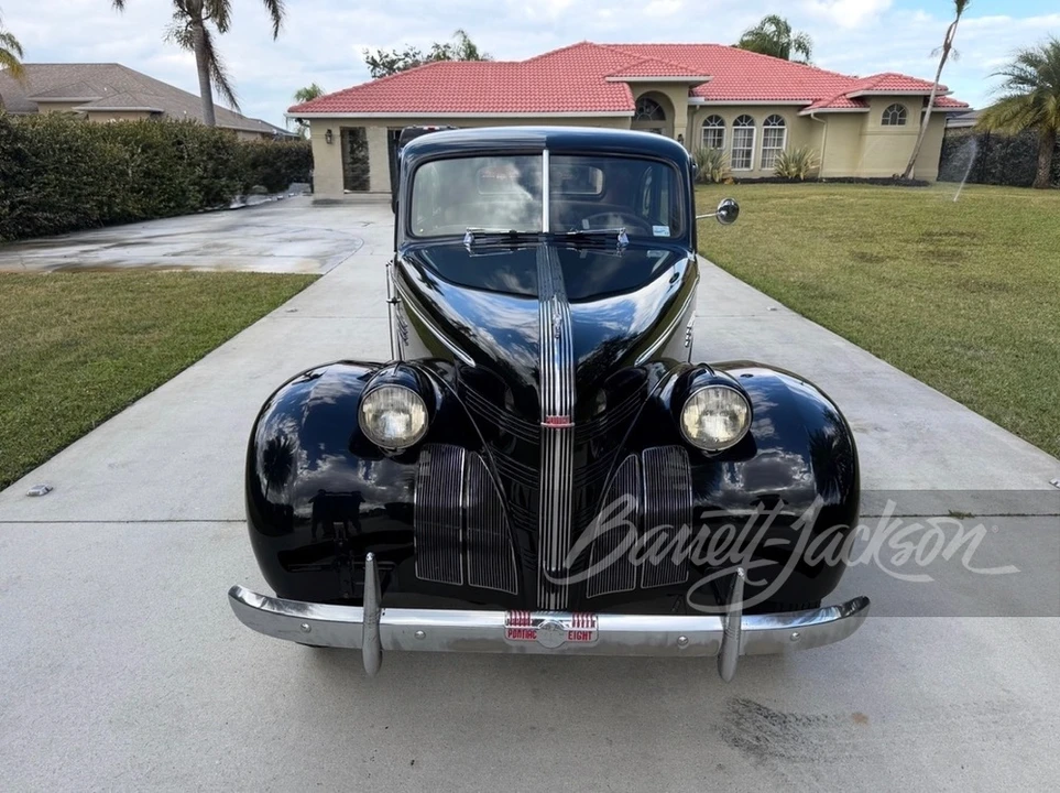 1939 Pontiac - Image 9 of 10