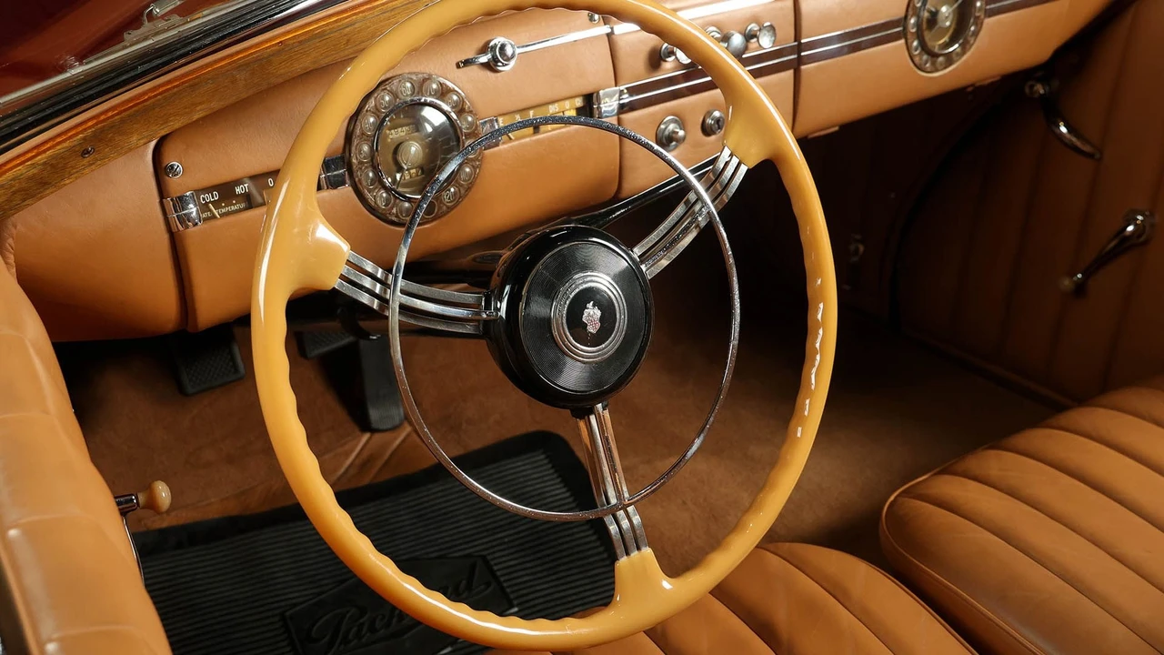 1939 Packard - Image 16 of 31
