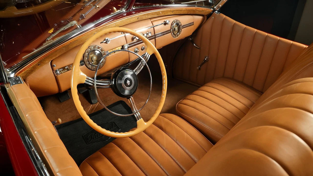 1939 Packard - Image 15 of 31