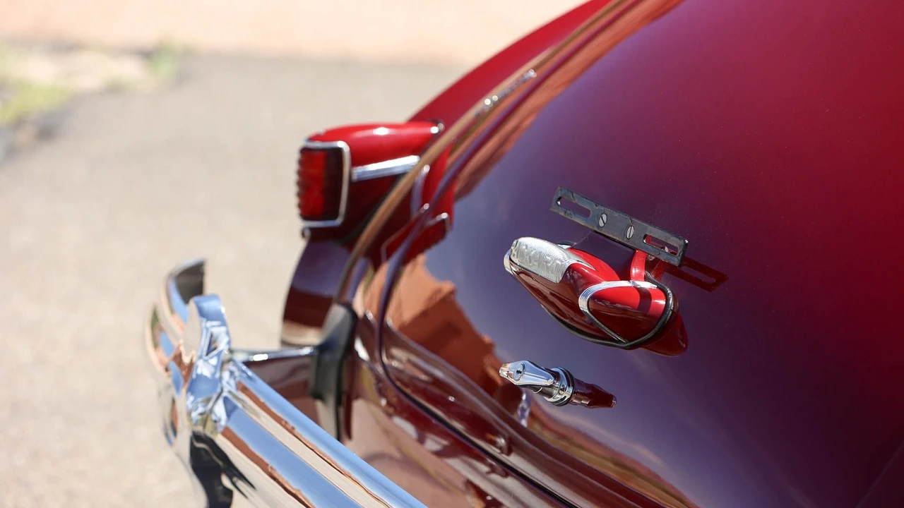 1939 Packard - Image 2 of 31
