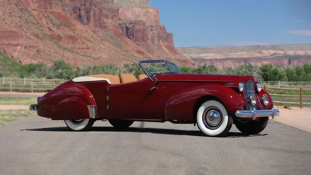 1939 Packard 1703 Super Eight Darrin Convertible Victoria
