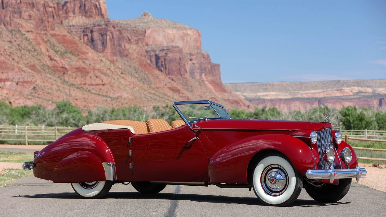 1939 Packard - Image 25 of 31