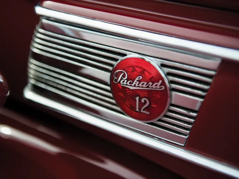 1939 Packard Twelve - Image 8 of 31