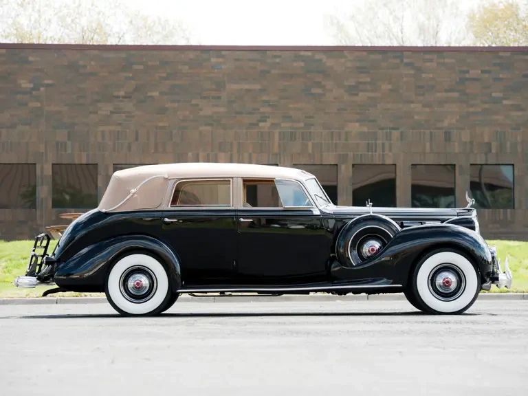 1939 Packard Twelve - Image 6 of 17