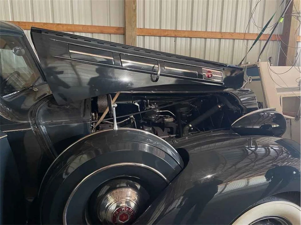 1939 Packard Twelve - Image 8 of 27