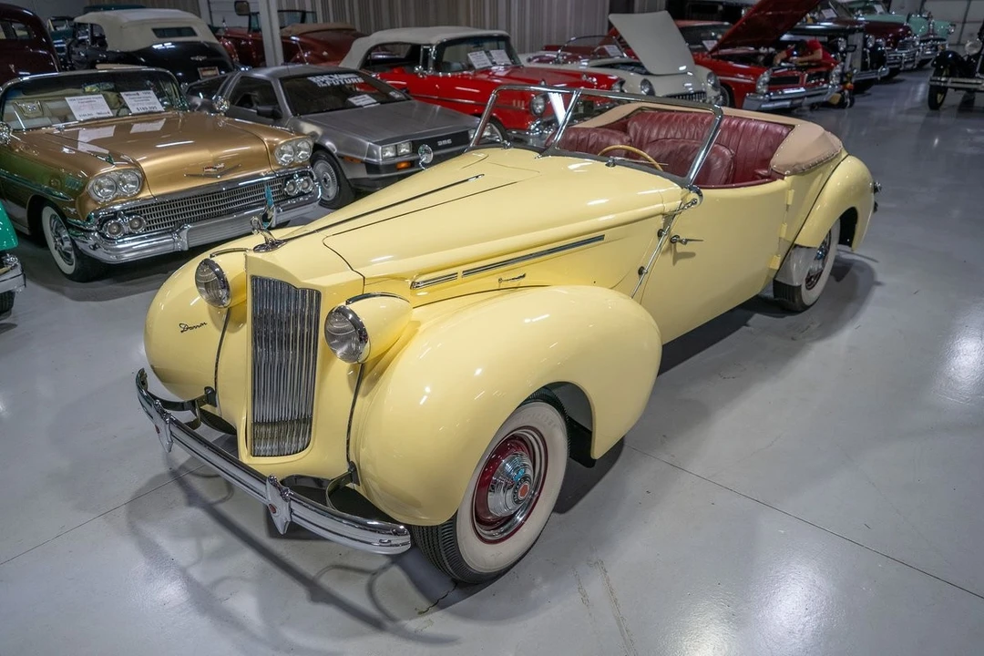 1939 Packard Twelve - Image 5 of 12