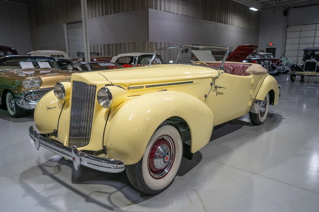 1939 Packard Twelve - Image 21 of 31