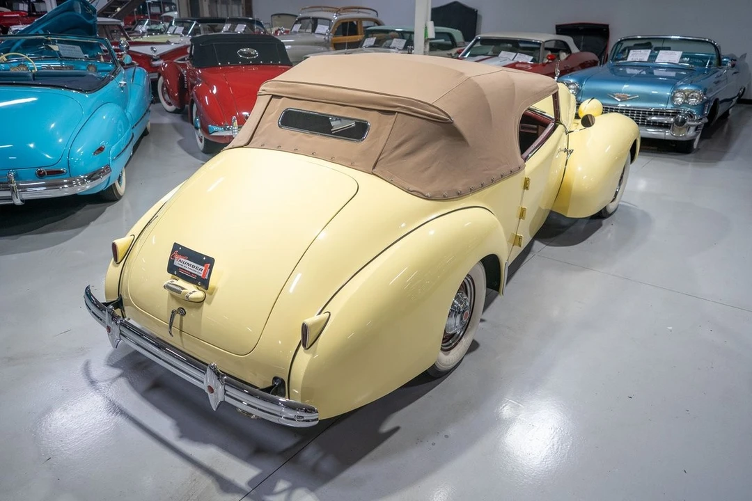 1939 Packard Twelve - Image 17 of 21