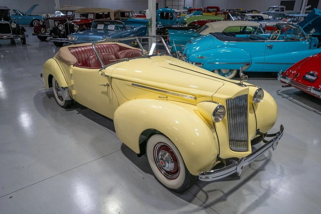 1939 Packard Twelve - Image 7 of 12