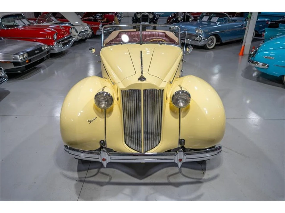1939 Packard - Image 2 of 31