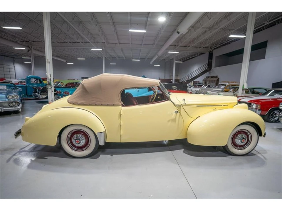 1939 Packard - Image 28 of 31
