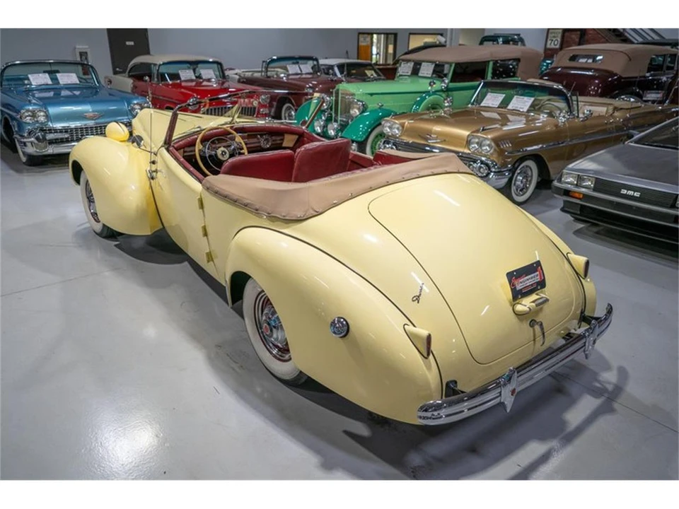 1939 Packard - Image 7 of 31