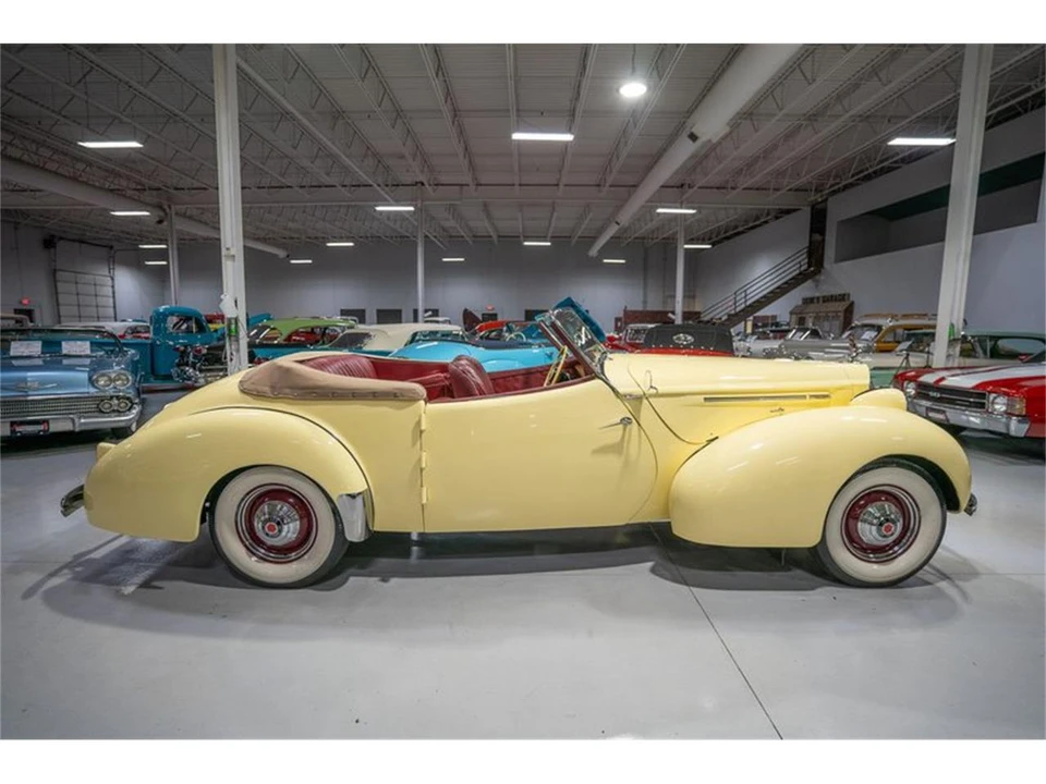 1939 Packard - Image 20 of 31