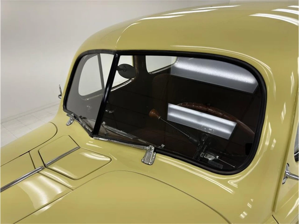 1939 Packard Twelve - Image 13 of 31