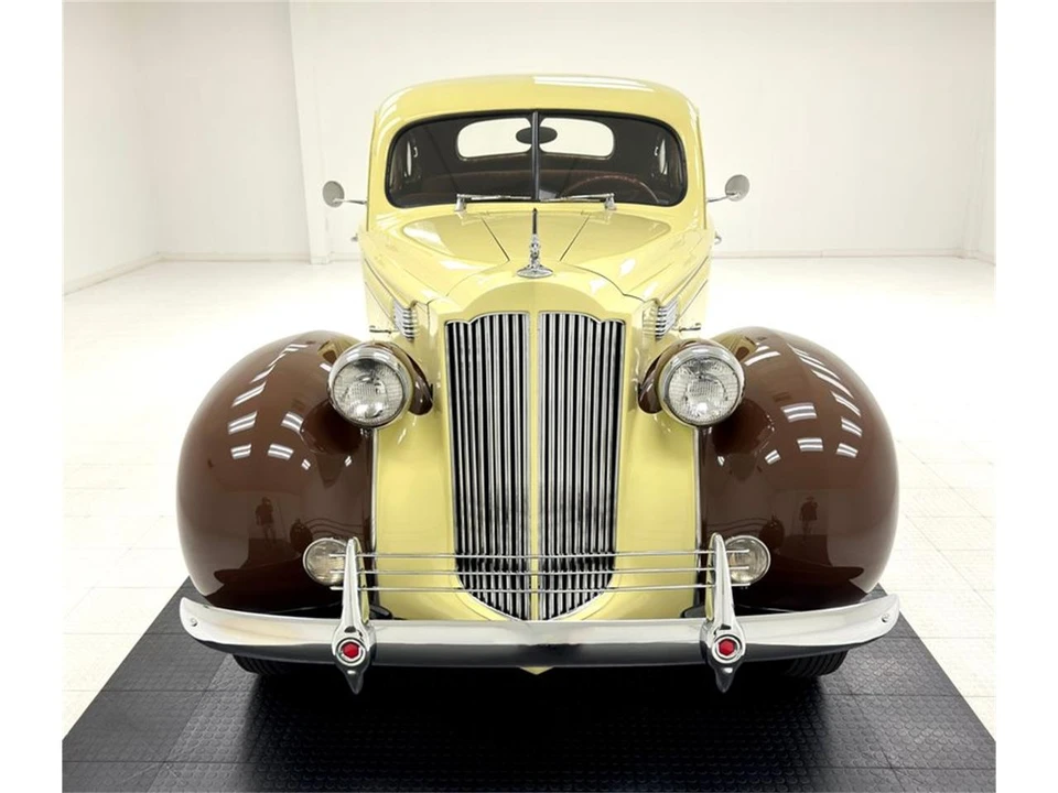 1939 Packard Twelve - Image 8 of 31