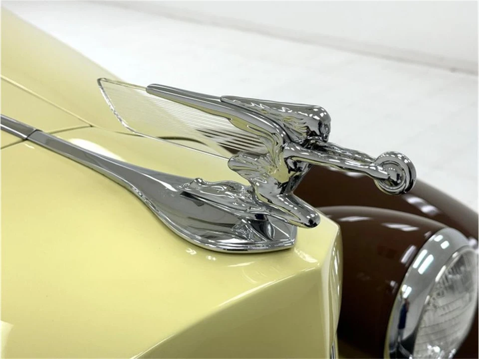 1939 Packard Twelve - Image 9 of 31