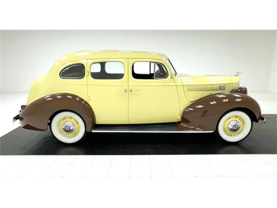 1939 Packard Twelve - Image 6 of 31