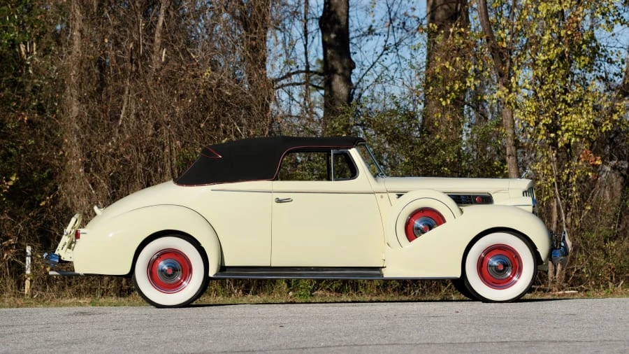1939 Packard Eight - Image 9 of 23
