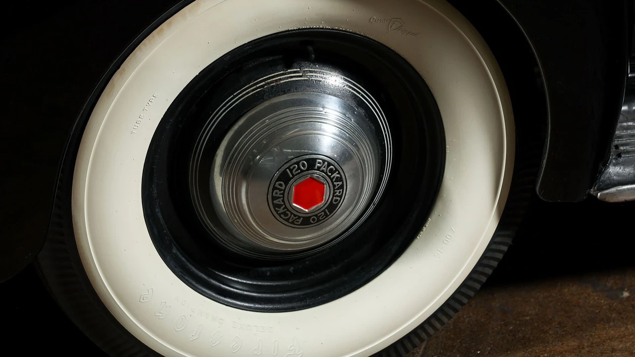 1939 Packard - Image 21 of 31